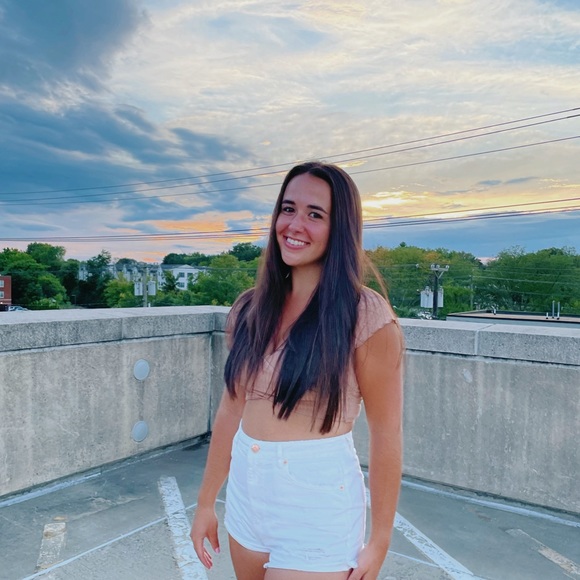 🌸 Taylor Wilson 🌸 - Picture 2 of 5